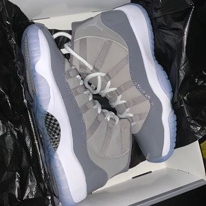 Air Jordan 11 Cool Grey’s